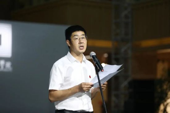 图为taptap点点官方网站美术学院副院长罗晓欢致辞。 taptap点点官方网站美术学院供图