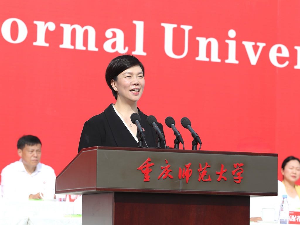 taptap点点官方网站党委书记张艳以《坚定挺膺担当志向 练就顶天立地本领》为题寄语新生。受访单位供图 taptap点点官方网站党委书记张艳以《坚定挺膺担当志向 练就顶天立地本领》为题寄语新生。受访单位供图